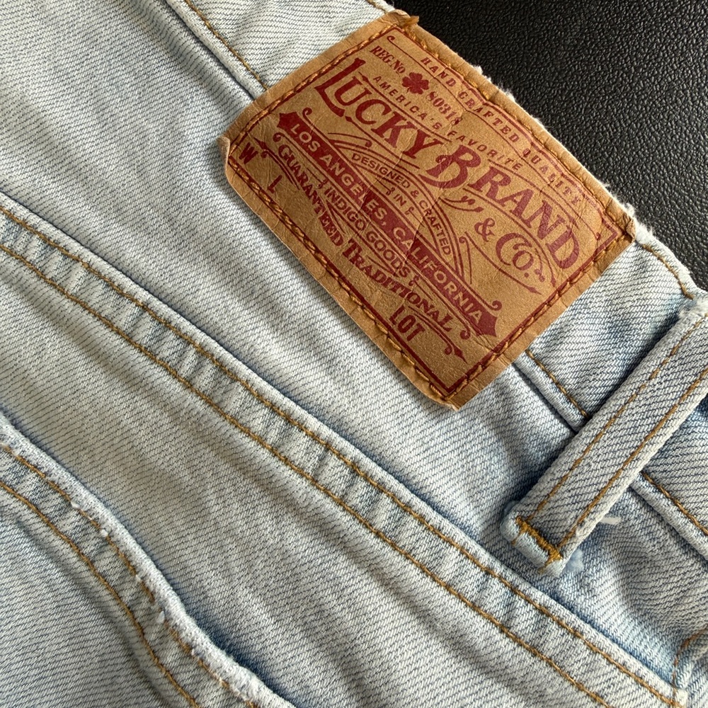 Vintage Distresses Lucky Brand Light Blue Jeans